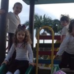 crianças na casinha crianças na casinha