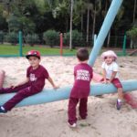 brincando no parque brincando no parque
