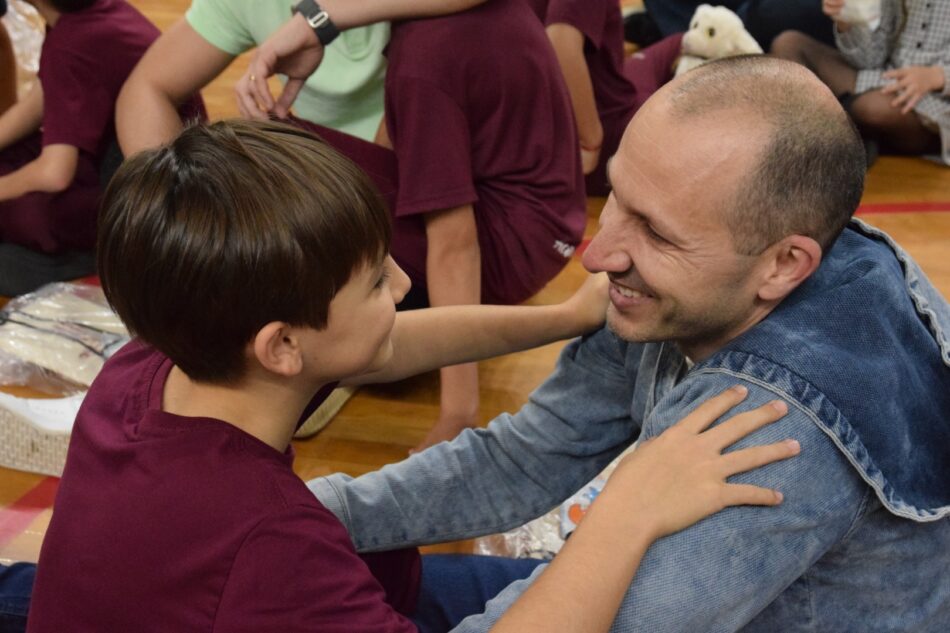 Homenagem aos pais do 4º e 5º ano do Ensino Fundamental Anos Iniciais
